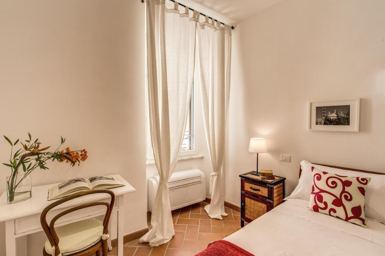 Piccolo Trevi Suites Rom Exterior foto