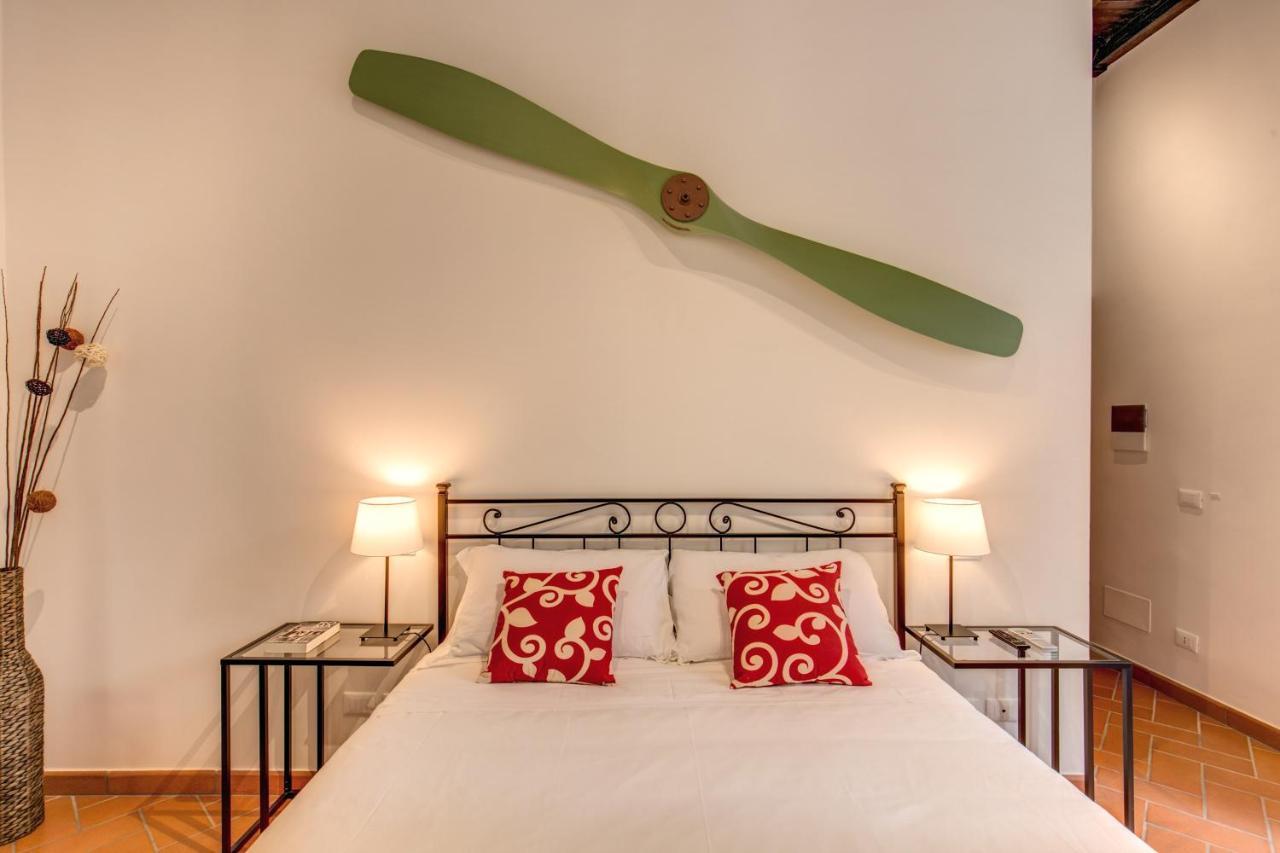 Piccolo Trevi Suites Rom Exterior foto