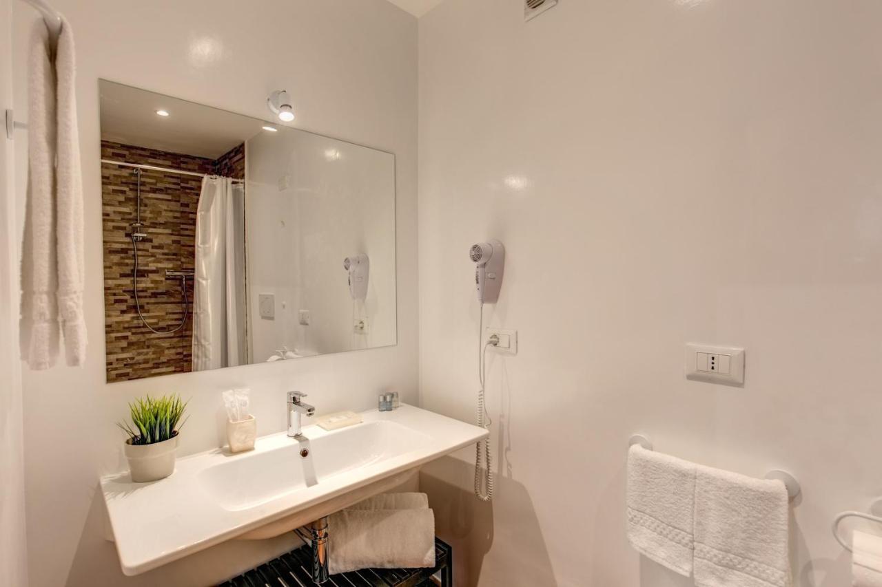 Piccolo Trevi Suites Rom Exterior foto
