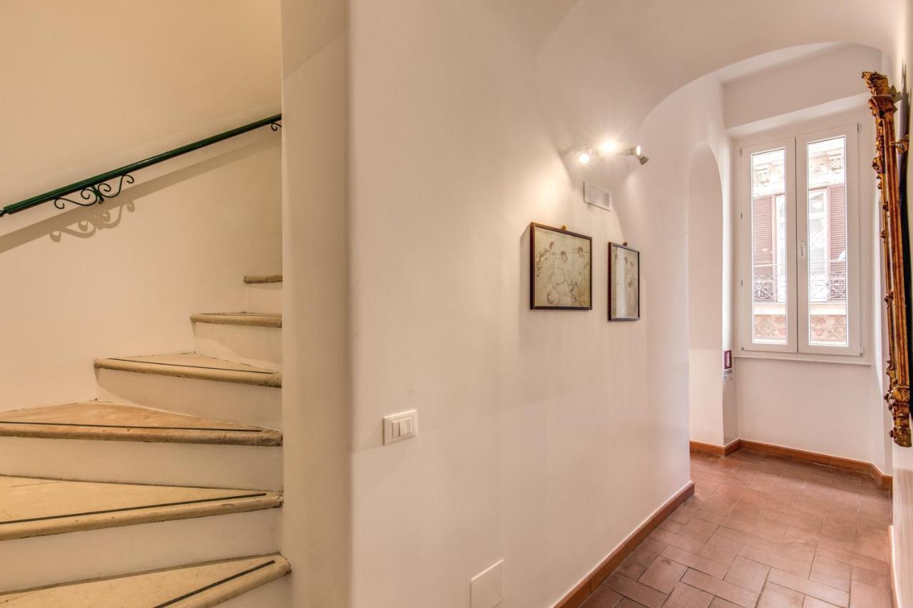 Piccolo Trevi Suites Rom Exterior foto