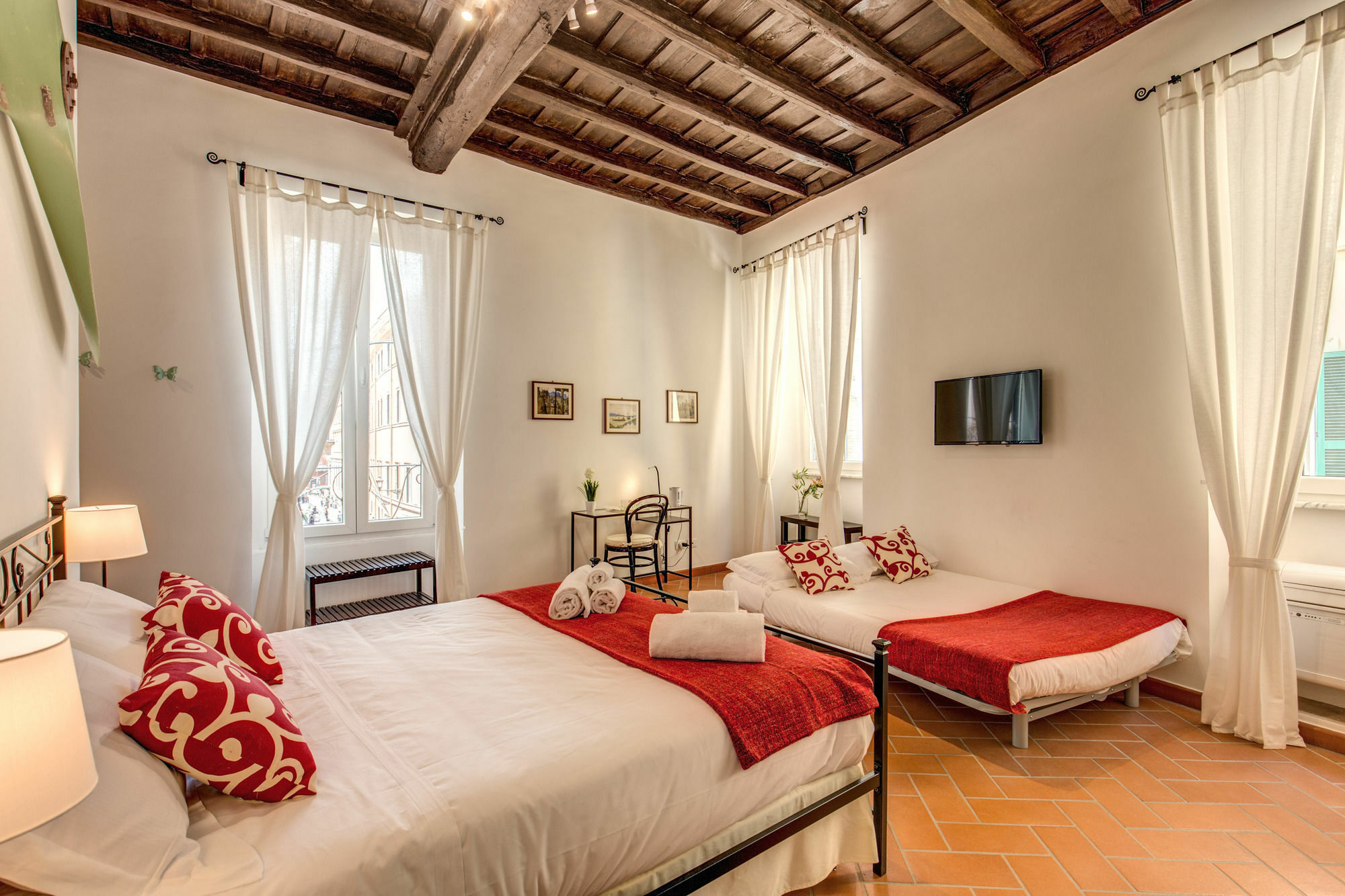 Piccolo Trevi Suites Rom Exterior foto